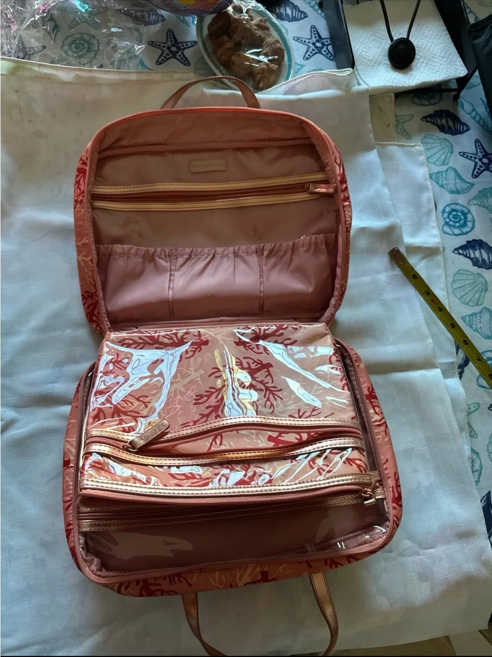 Stylish Coral-Print Travel Tote Bag - Coral